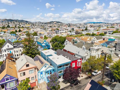 952 York St, San Francisco, CA, 94110-2851 | Card Image