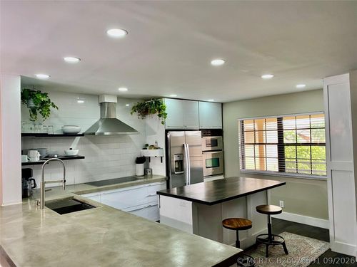 202-6406 Aspen Glen Cir, Boynton Beach, FL, 33437-1816 | Card Image