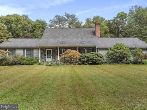 117 Isaiah Ln, FALLING WATERS, WV, 25419-7043 | Card Image