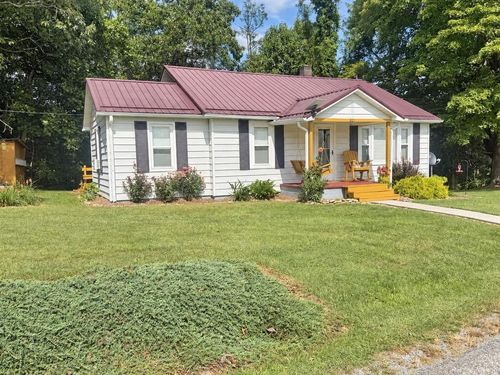 821 Byllesby Rd, Ivanhoe, VA, 24350-3076 | Card Image