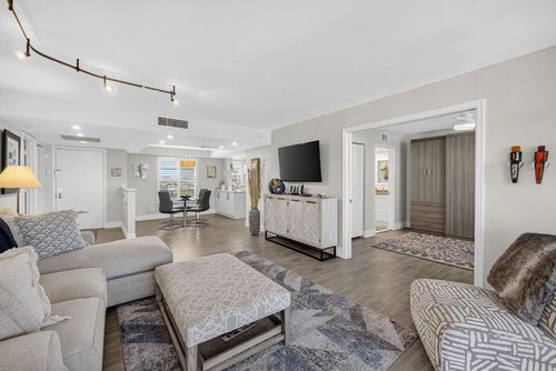 3605-1 Harbourside Dr, Delray Beach, FL, 33483-5126 | Card Image