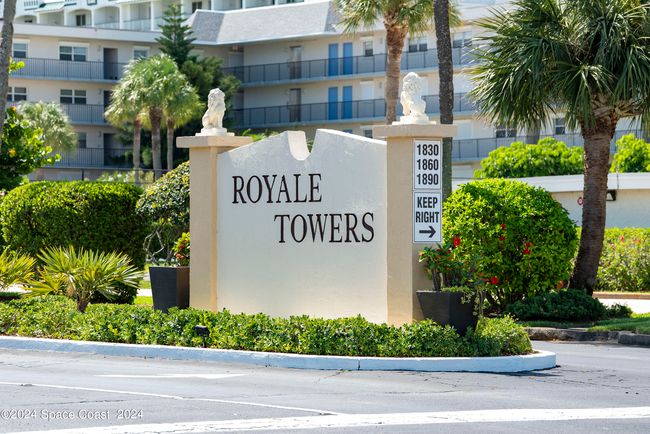 Royale Towers Entrance | Image 18