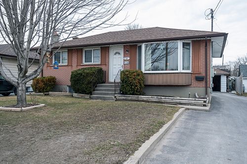 247 West Street, Quinte West, ON, K8V2N2 | Card Image