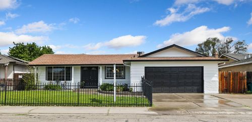 8734 Hermosa Ct, Stockton, CA, 95210-1215 | Card Image