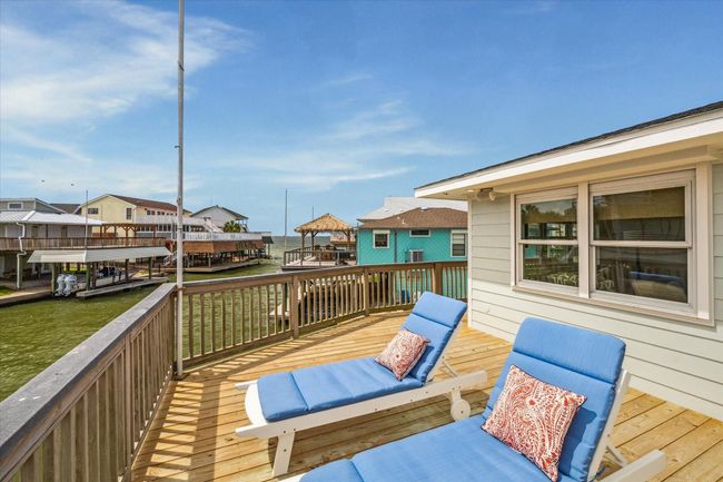 1226 Oahu Dr, House other with 4 bedrooms, 3 bathrooms and 1 parking in Tiki Island TX | Image 23