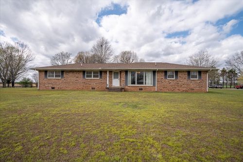 717 Brenda Ave, Loretto, TN, 38469-2380 | Card Image