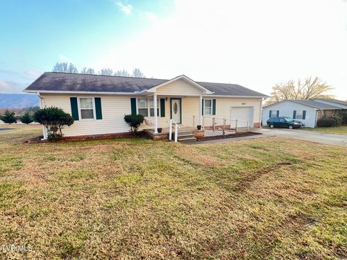 207 Crest Dr, Mount Carmel, TN, 37645-3823 | Card Image