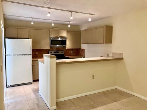 2610 26th Way, West Palm Beach, FL, 33407-6727 | Card Image