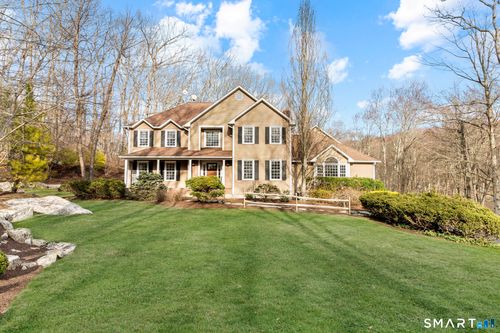 28 Rodeo Dr, Monroe, CT, 06468-1099 | Card Image