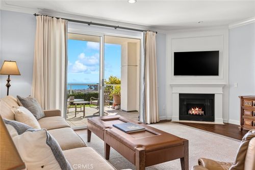 105-25422 Sea Bluffs Dr, Dana Point, CA, 92629-2198 | Card Image