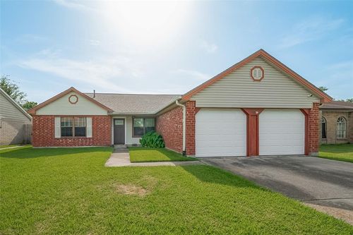 3804 Aspen Drive, La Porte, TX, 77571 | Card Image