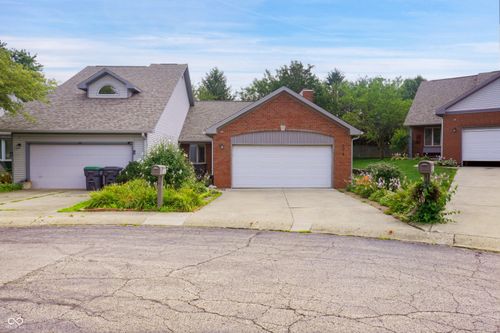 274 Golf Ct, Greenwood, IN, 46143-1906 | Card Image