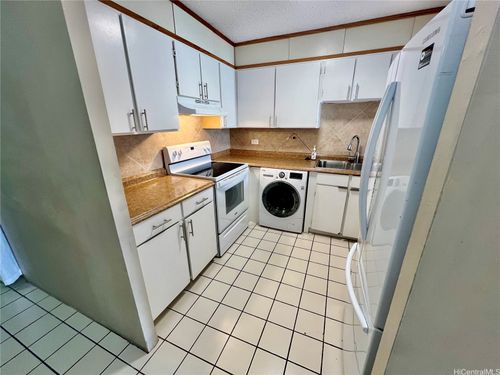 802-2575 Kuhio Ave, Honolulu, HI, 96815-2715 | Card Image