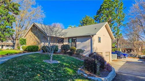 4153 Allistair Road, Winston Salem, NC, 27104 | Card Image