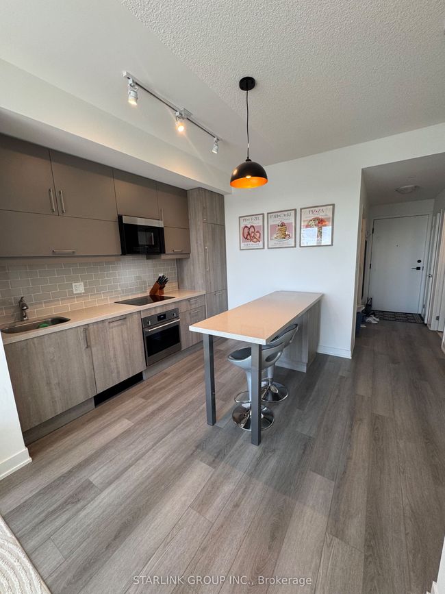 1212 - 8119 Birchmount Rd, Condo with 2 bedrooms, 2 bathrooms and null parking in Unionville ON | Image 4