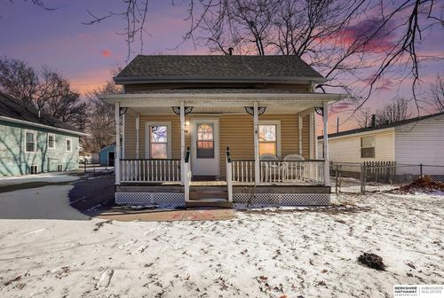 92 S Clarkson St, Fremont, NE, 68025-5729 | Card Image
