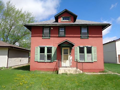 106 W Second St, LEAF RIVER, IL, 61047-9771 | Card Image
