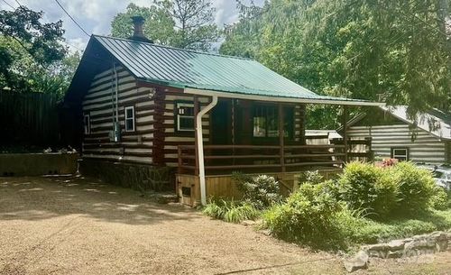 10 Rhododendron Dr, Asheville, NC, 28805-2512 | Card Image