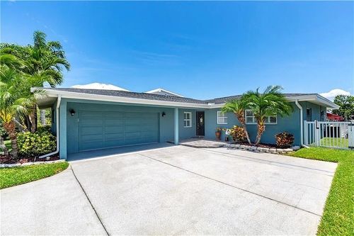 16105 4th Street E, REDINGTON BEACH, FL, 33708 | Card Image