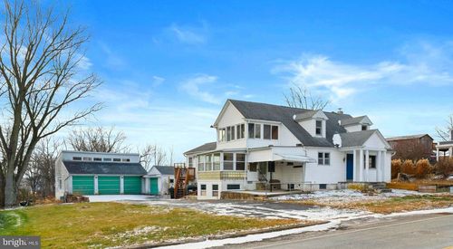 308 Hoffmansville Rd, Bechtelsville, PA, 19505-9520 | Card Image