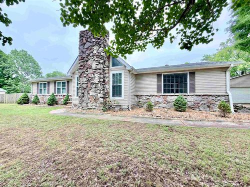 8 Lake Ave, Jackson, TN, 38301-7618 | Card Image