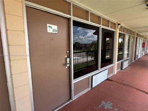 256-43420 Highway 27, Davenport, FL, 33837-6814 | Card Image