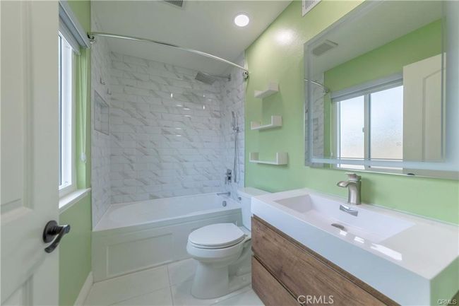 176 - 9000 Vanalden Ave, Townhouse with 2 bedrooms, 3 bathrooms and 2 parking in Northridge CA | Image 24