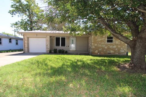 2203 Crescent Dr, Copperas Cove, TX, 76522-3306 | Card Image