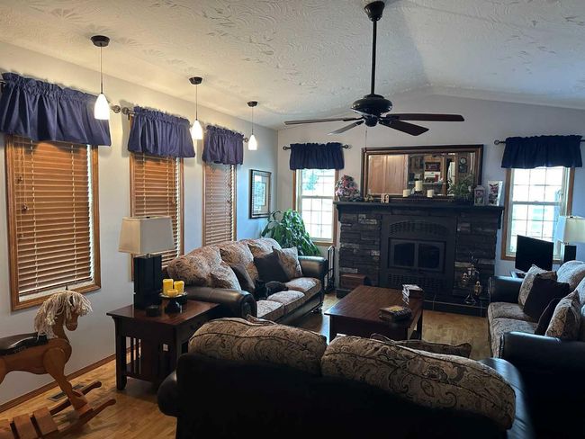 3318 Township Road 400, House other with 4 bedrooms, 4 bathrooms and 6 parking in Rural Lacombe County AB | Image 20