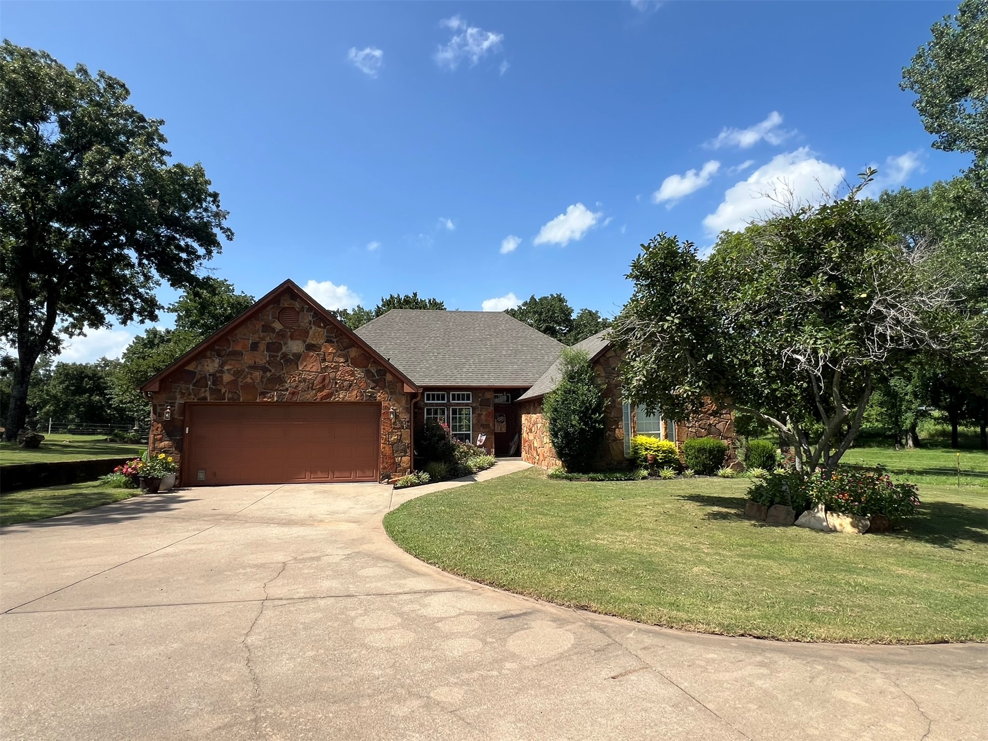Residential in Mannford