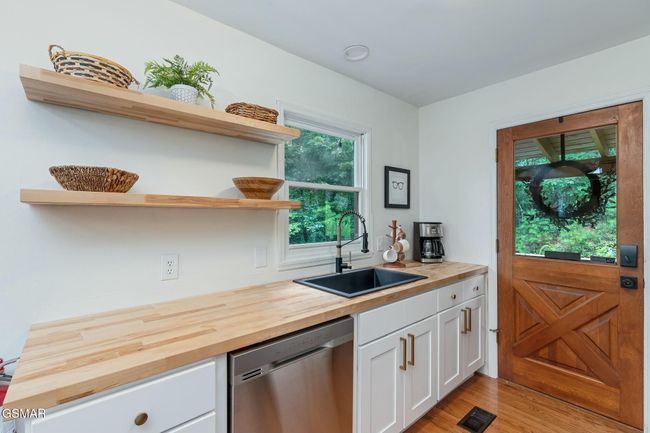 1106 Eagle Pointe Way, House other with 1 bedrooms, 2 bathrooms and null parking in Pigeon Forge TN | Image 5