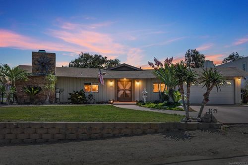 1049 W 5th Ave, Escondido, CA, 92025-3801 | Card Image