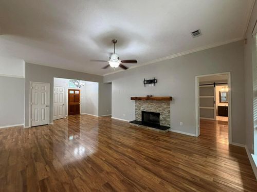 8011 Aspen Ct, Baytown, TX, 77523-0895 | Card Image