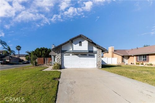 7792 Lemon Ct, Fontana, CA, 92336-2435 | Card Image