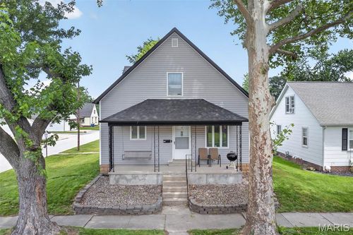 1801 Cypress St, Highland, IL, 62249-2515 | Card Image