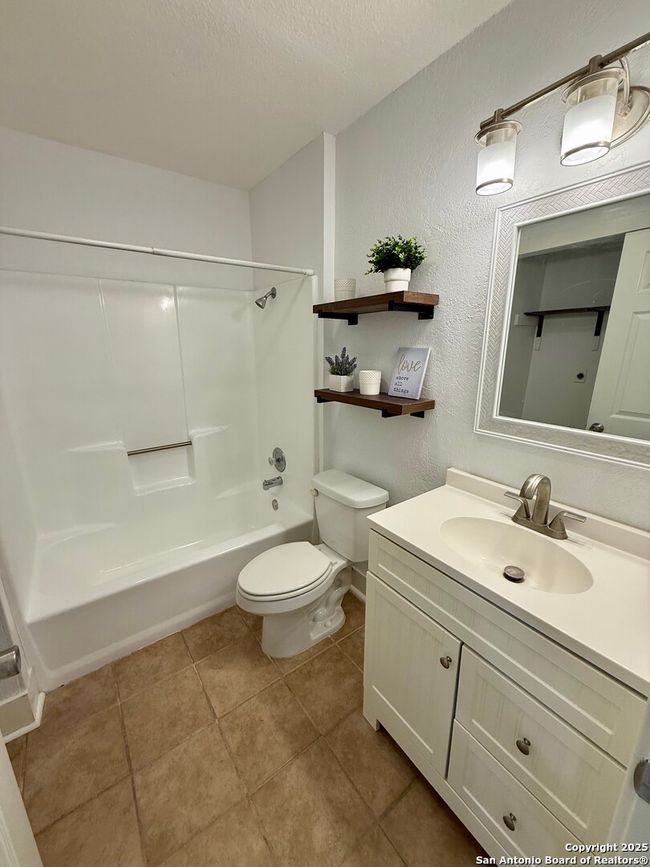 UNIT-2901 - 9140 Timber Path, Condo with 3 bedrooms, 2 bathrooms and null parking in San Antonio TX | Image 18