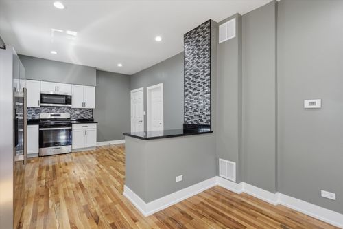 11940 S Yale Ave, CHICAGO, IL, 60628-6024 | Card Image