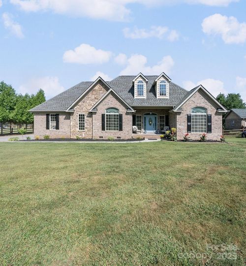 2420 Silverthorne Dr, Monroe, NC, 28110-8701 | Card Image