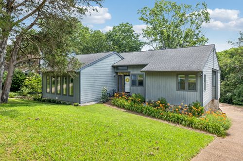 2416 Ravine Dr, Nashville, TN, 37217-3611 | Card Image