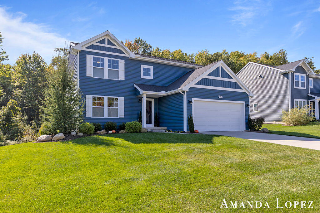 Carmen Oak Dr, Lowell, MI 49331