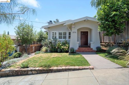 1751 E 38th St, Oakland, CA, 94602-1123 | Card Image