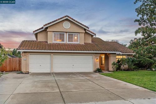 4544 La Vista Ct, Oakley, CA, 94561-4105 | Card Image