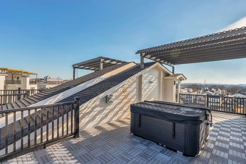 e-5301 Centennial Blvd, Nashville, TN, 37209-1534 | Card Image