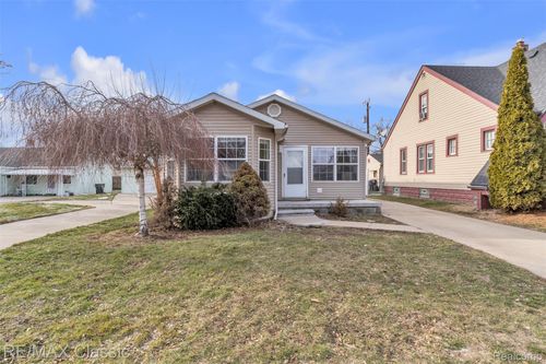 17709 Hanna St, Melvindale, MI, 48122-1069 | Card Image