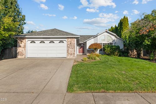 1443 Yellowstone Ave, Medford, OR, 97504-9628 | Card Image