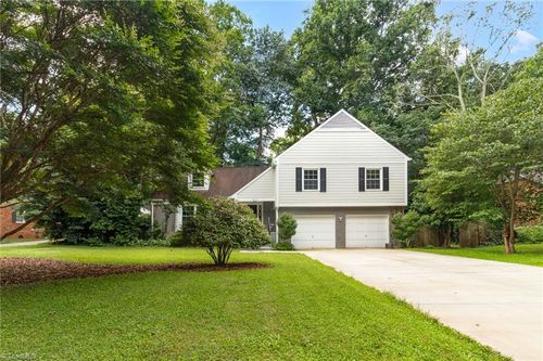 1015 Bridgewater Dr, Greensboro, NC, 27410-4633 | Card Image