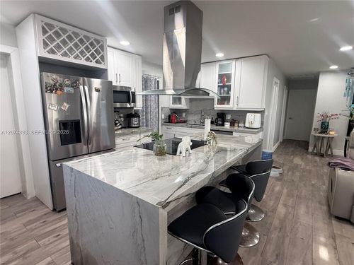 1201 N 70th Way, Hollywood, FL, 33024 | Card Image