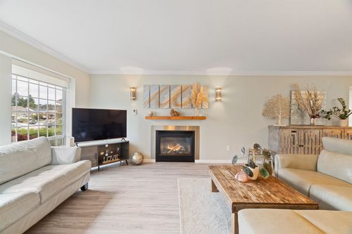 32345 Clinton Ave, Abbotsford, BC, V2T5B3 | Card Image