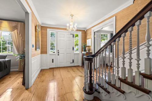 79 Silver St, Dover, NH, 03820-3921 | Card Image