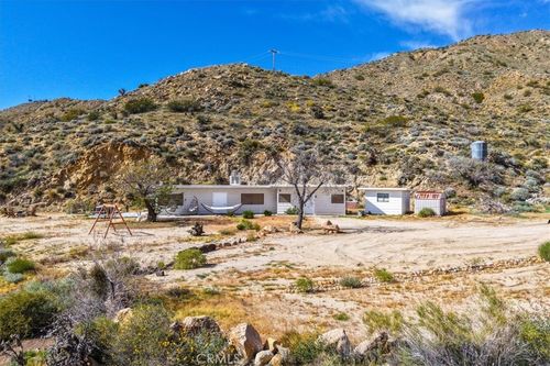 8500 S Samel Rd, Morongo Valley, CA, 92256 | Card Image